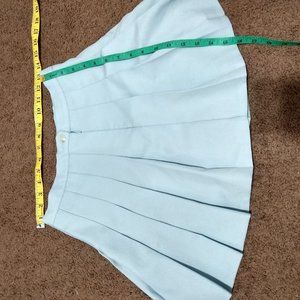 Short pleated Skirt (Light blue)